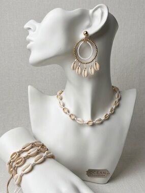 Sean Collection Beige and Gold Cowrie Shell Hoop Earrings